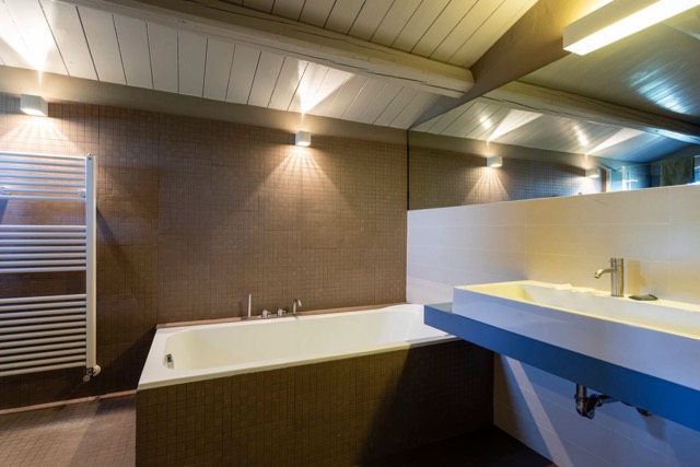 CASAIMBASTITA_VILLAIMBASTITA-BAGNO2 Medium